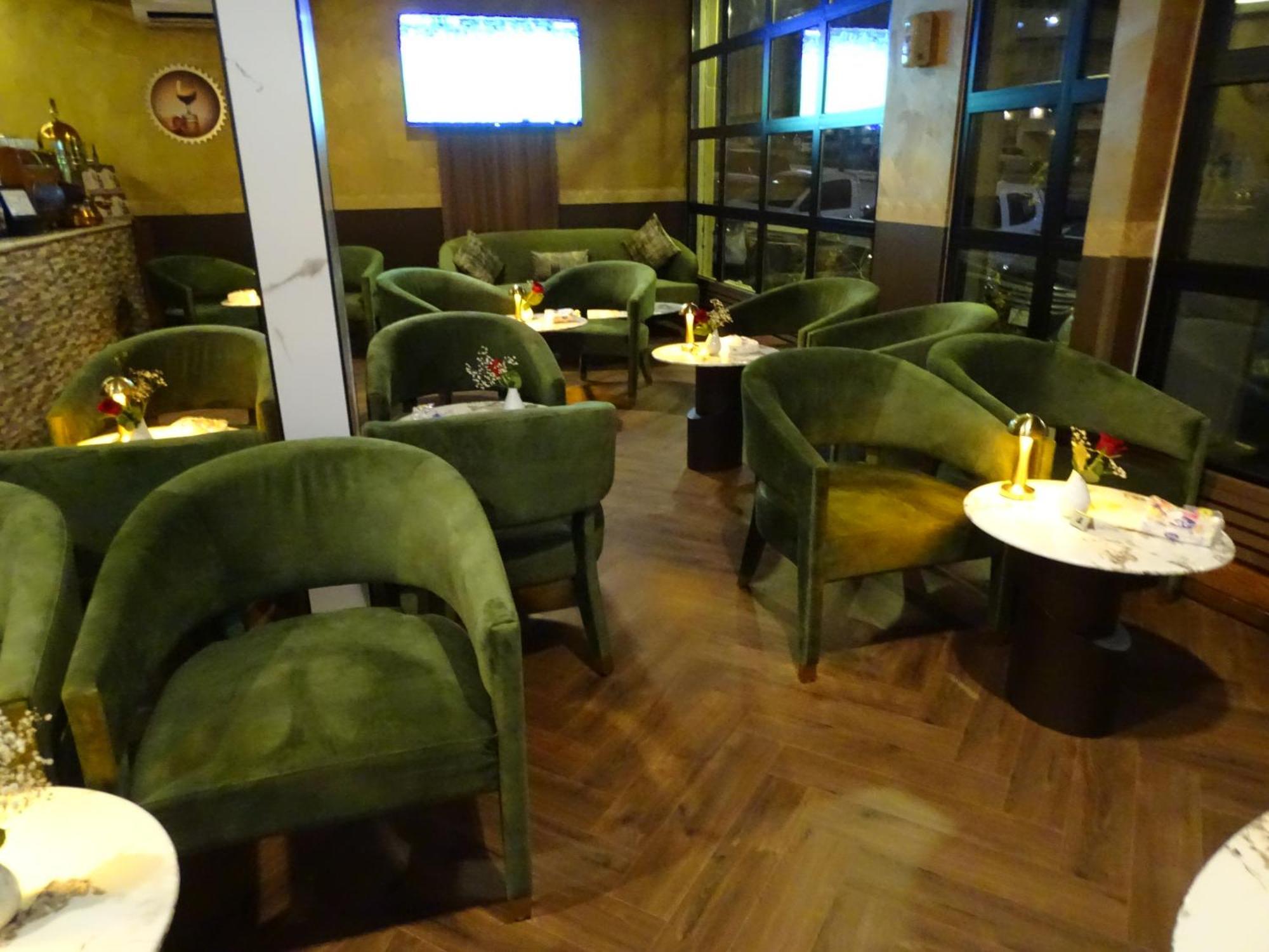 Comfort Al Taawon - Family Only Riyadh
